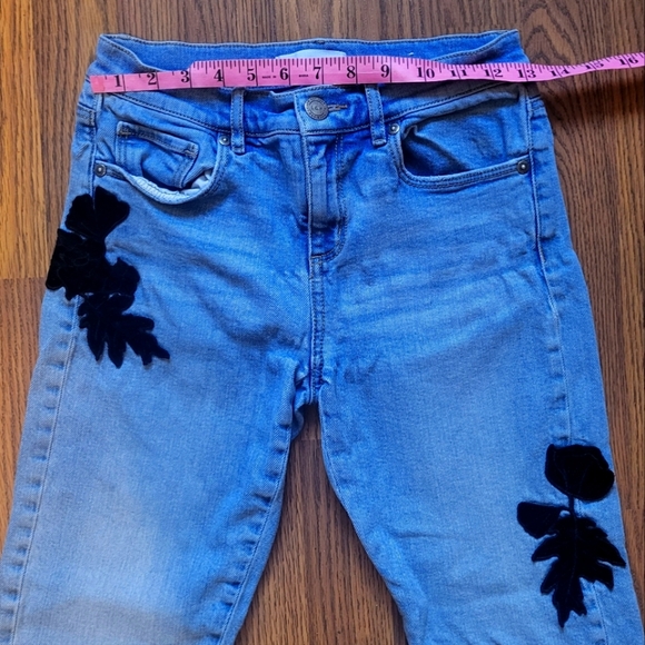 Loft Embroidered Womens Crop Blue Denim Jeans Waist 25 Size 0 - Picture 4 of 10
